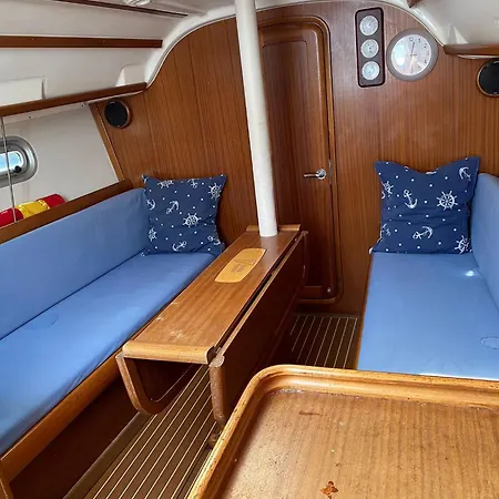 Hotel na wodzie Alquiler De Barco Velero